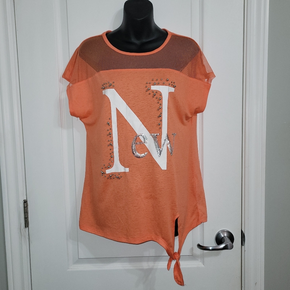 NWOT Le Grenier Peach Mesh Beaded /Sequined Graphic Short-slvd Top Sz Med
